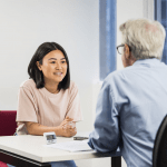 IELTS Speaking cho người mới bắt đầu: Học thế nào mới đúng?