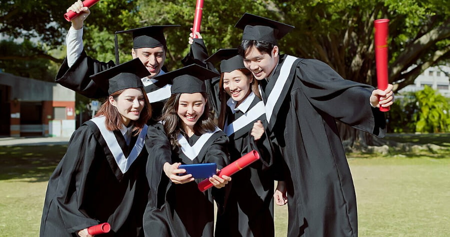 Học IELTS giúp săn học bổng dễ dàng.