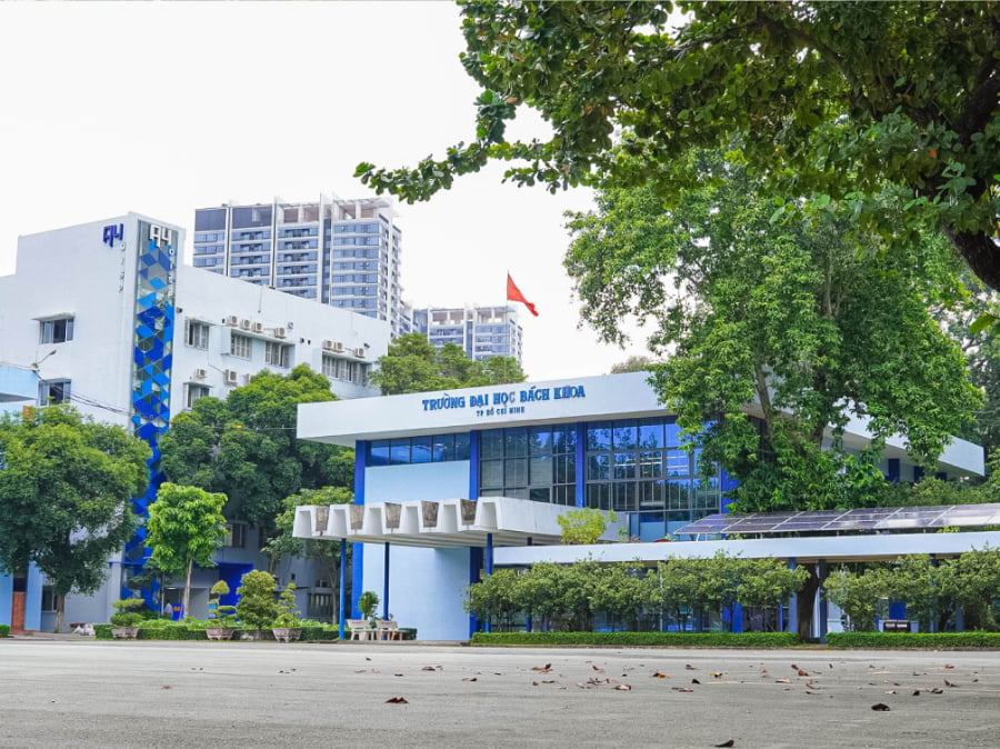 Đại học Bách Khoa TP.HCM hiện đang tuyển sinh vào hệ đào tạo chất lượng cao, với yêu cầu thí sinh cần có chứng chỉ IELTS từ 4.5 trở lên