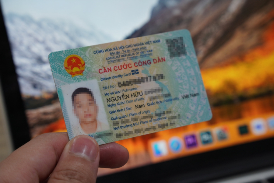Kiểm tra kỹ lưỡng giấy tờ tùy thân Kiểm tra kỹ lưỡng giấy tờ tùy thân