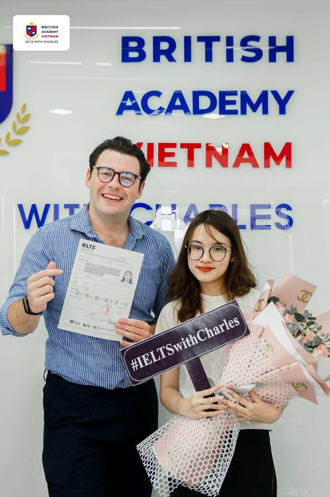 Xuân Nga đạt IELTS Academic 7.0 cùng thầy Charles
