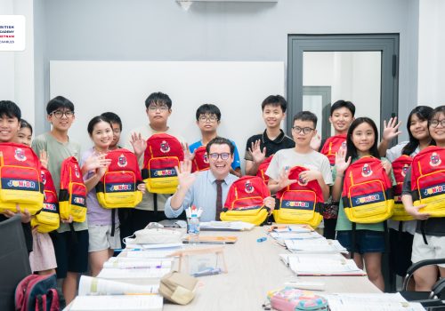 <a href="https://britishacademy.edu.vn/cac-khoa-hoc-ielts/charles-english-junior/charles-ielts-junior-cap-2/">Tiếng Anh <em>cấp 2</em></a>